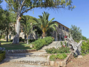 Stunning farmhouse with private pool